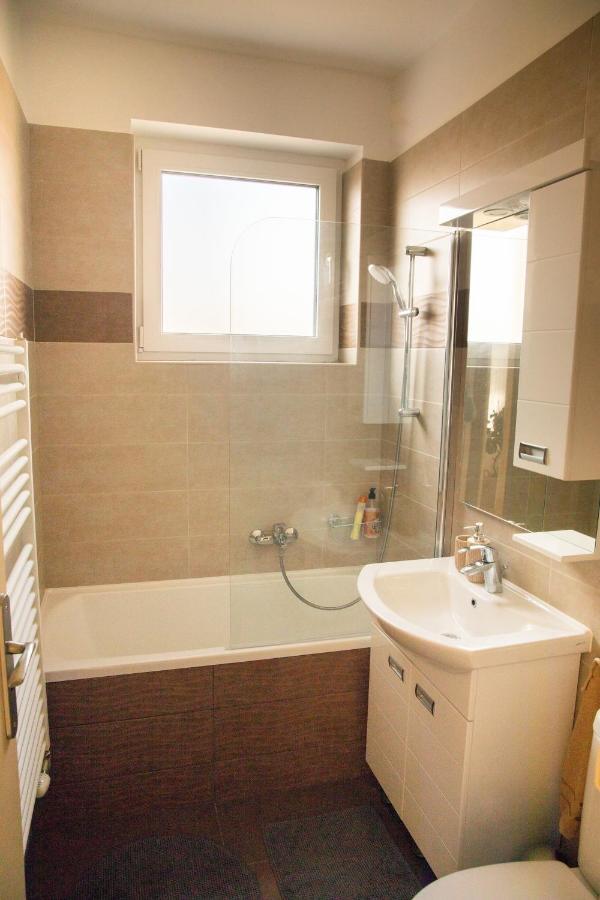 Firpo Apartman Eger Exterior foto